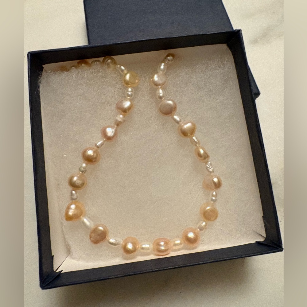 Mother of pearl necklace